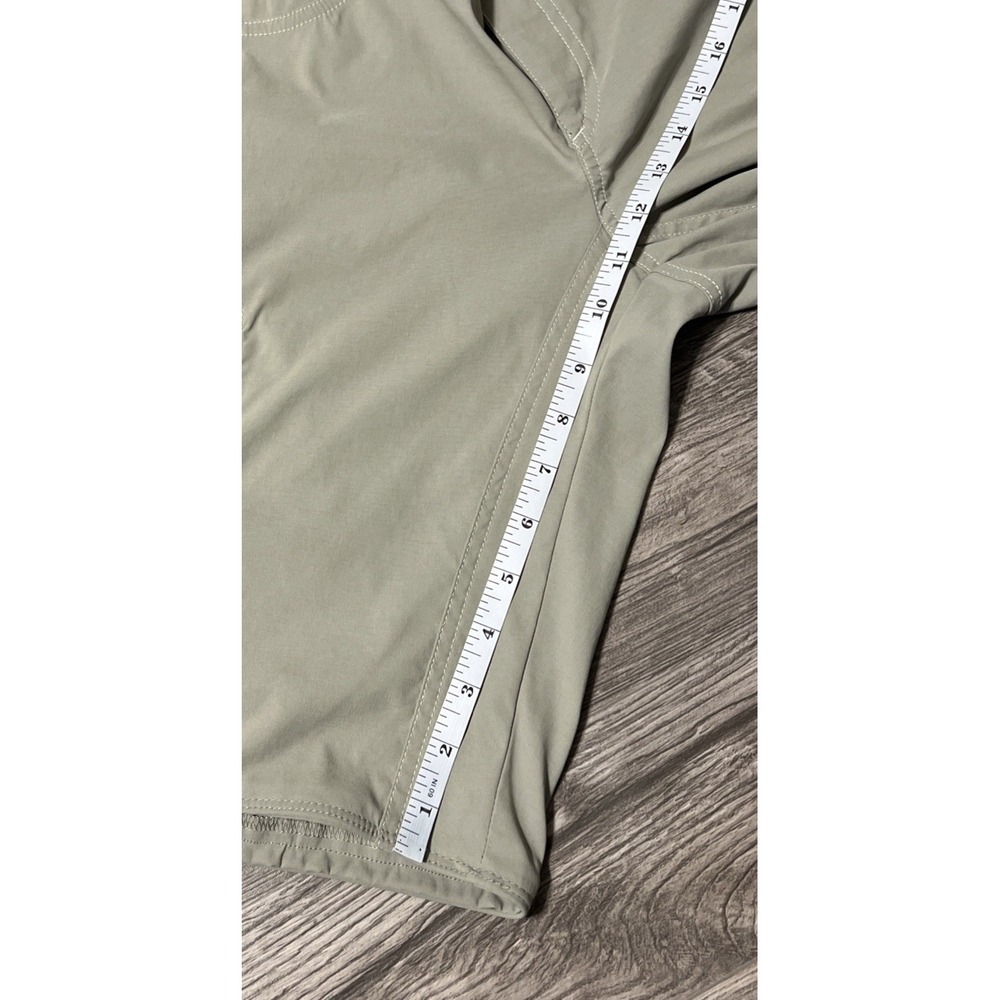 KUHL Women's Kliffside Performance Cargo Pocket Beige 11.5" Shorts Size 10 (32") - Picture 12 of 14
